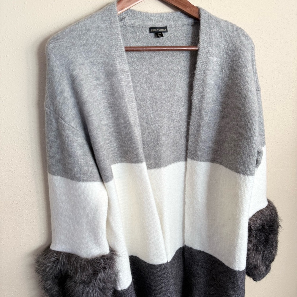 Coco + Carmen Gray Colorblock Cardigan Faux Fur Sleeve S/M - Picture 3 of 11